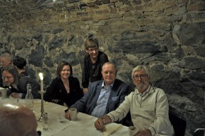 Föreningens sekreterare Anna Öjdemark, klubbmästaren Lotta Borg, Sture Hartzell och ordföranden Håkan Wasén såg nöjda ut efter lunchen i Sidenkällaren.